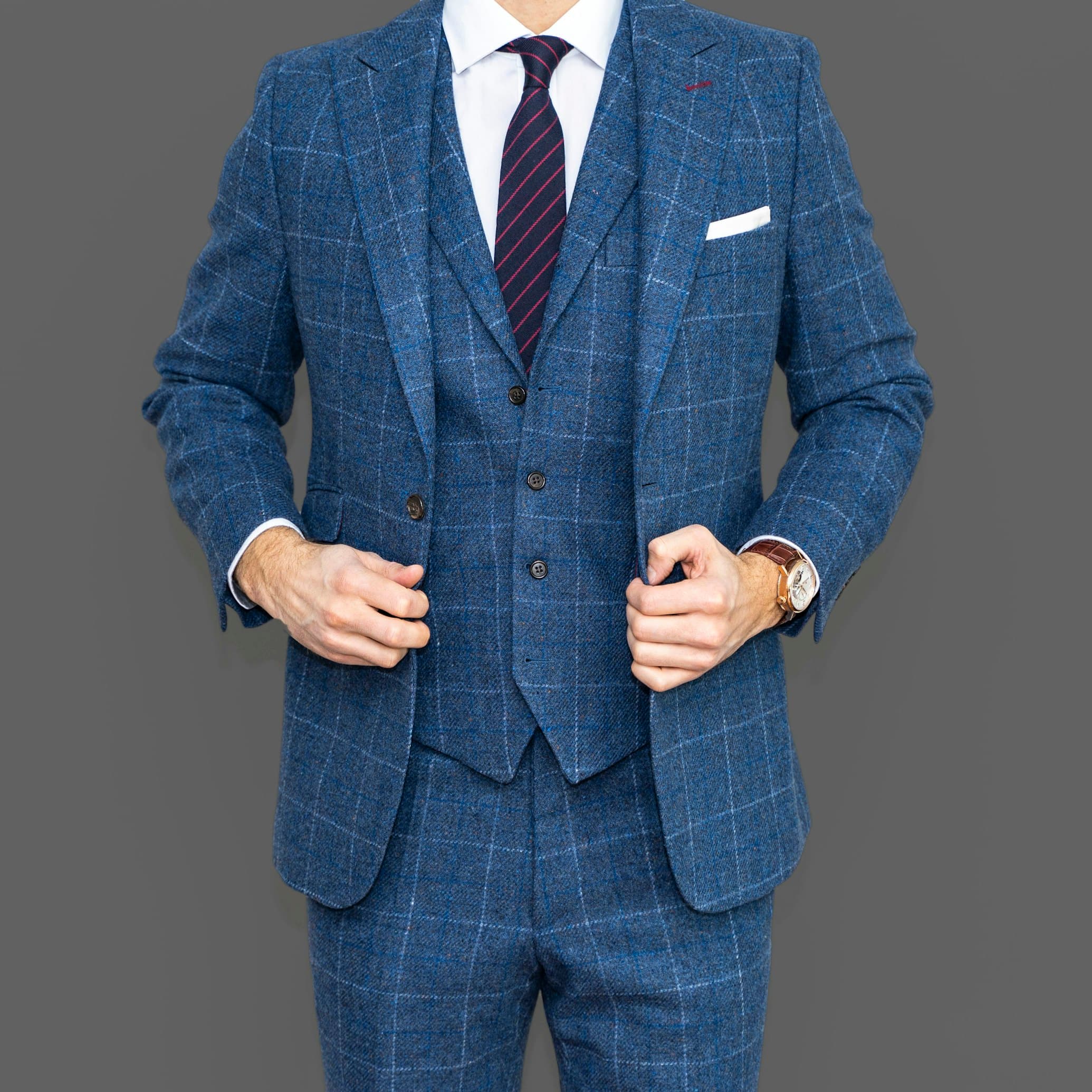 Bespoke suit fitting at Detailor